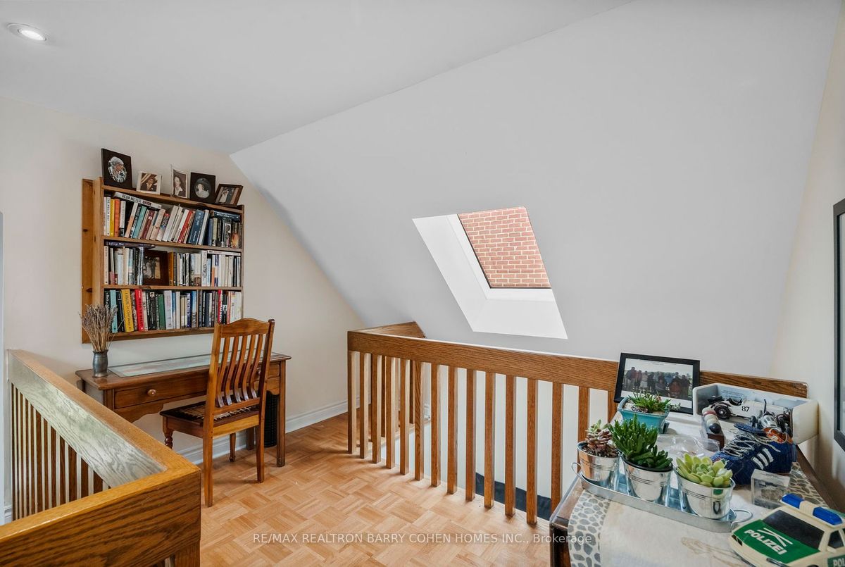 204 Holmes Avenue 204 Holmes Avenue Toronto C14