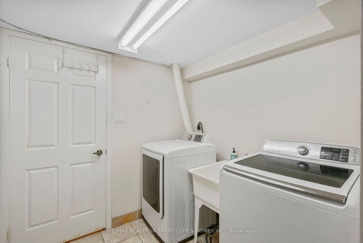 204 Holmes Avenue 204 Holmes Avenue Toronto C14