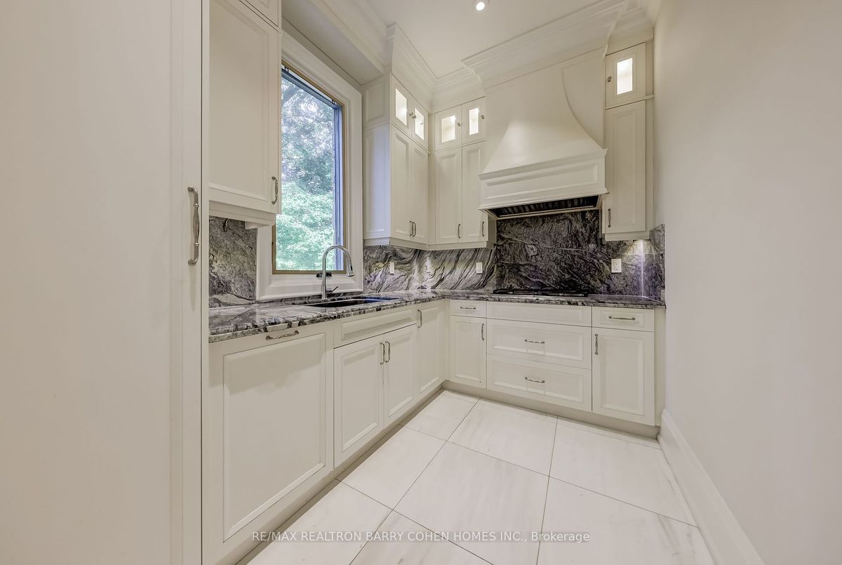 17 Artinger Court 17 Artinger Court Toronto C13