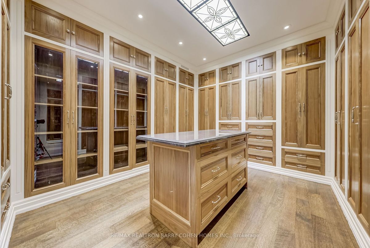 17 Artinger Court 17 Artinger Court Toronto C13