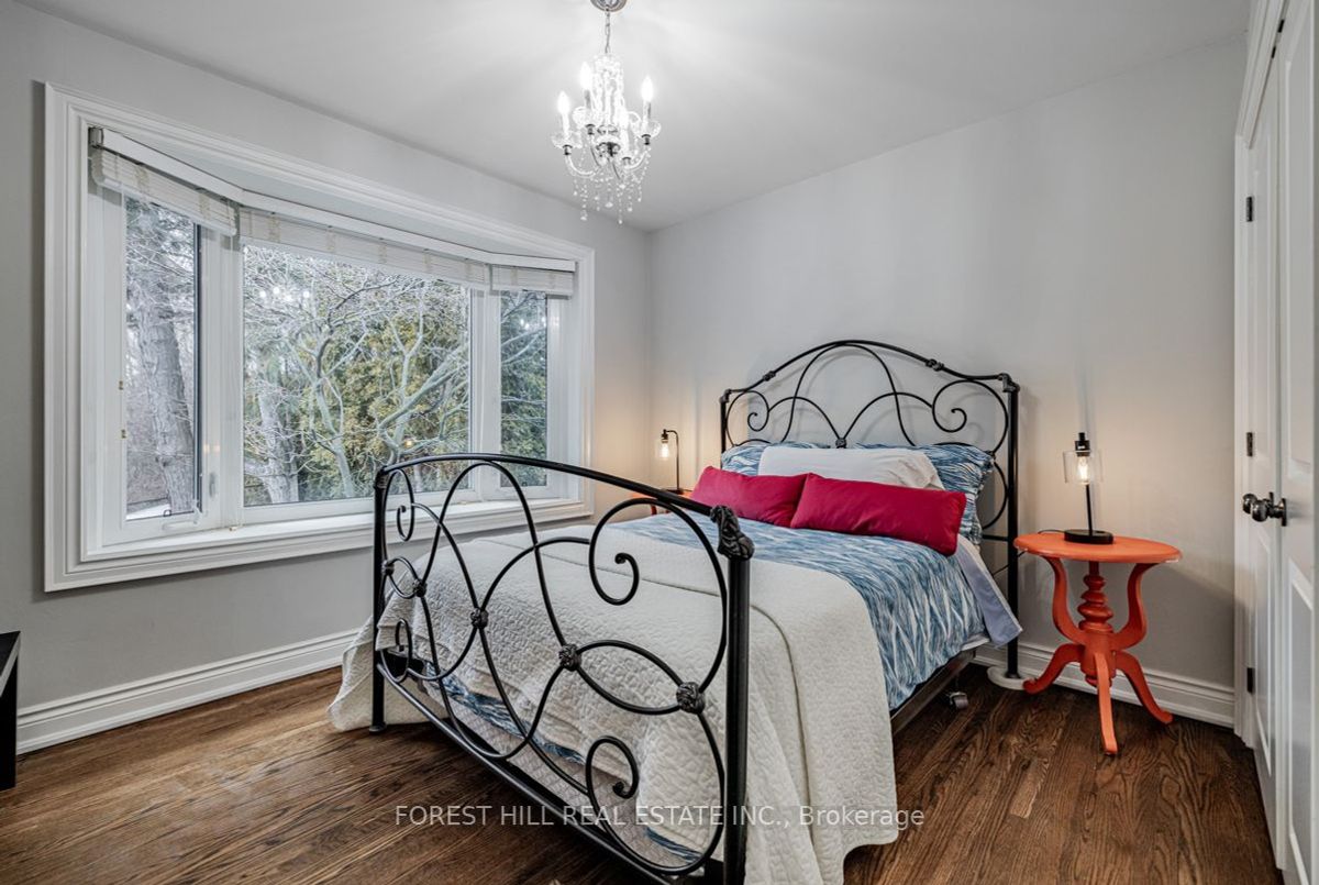 42 Heathview Avenue 42 Heathview Avenue Toronto C15