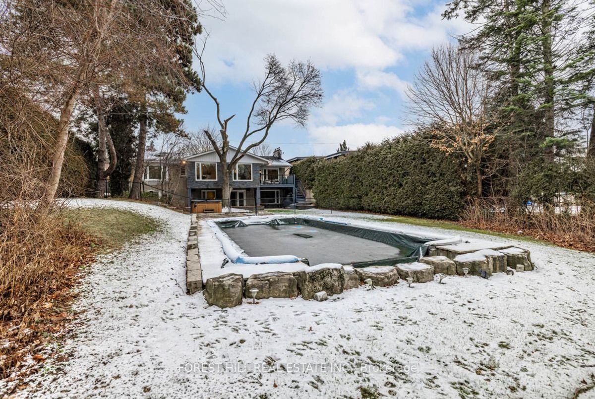 42 Heathview Avenue 42 Heathview Avenue Toronto C15