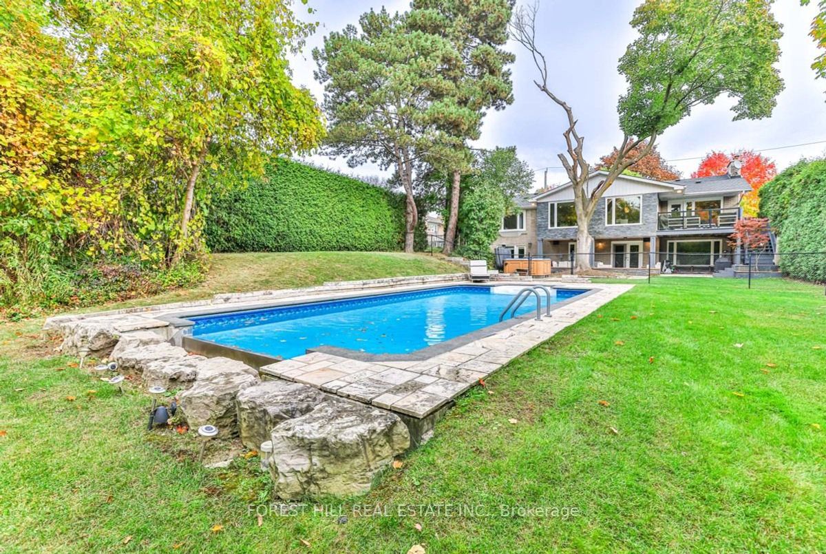 42 Heathview Avenue 42 Heathview Avenue Toronto C15