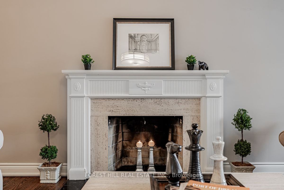 42 Heathview Avenue 42 Heathview Avenue Toronto C15