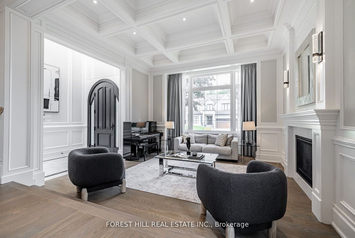 61 Hawksbury Drive 61 Hawksbury Drive Toronto C15