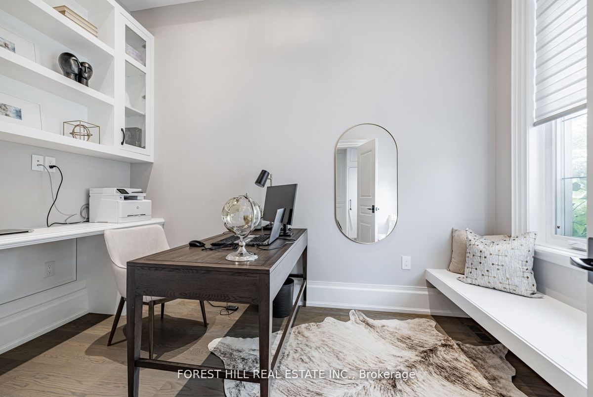 61 Hawksbury Drive 61 Hawksbury Drive Toronto C15