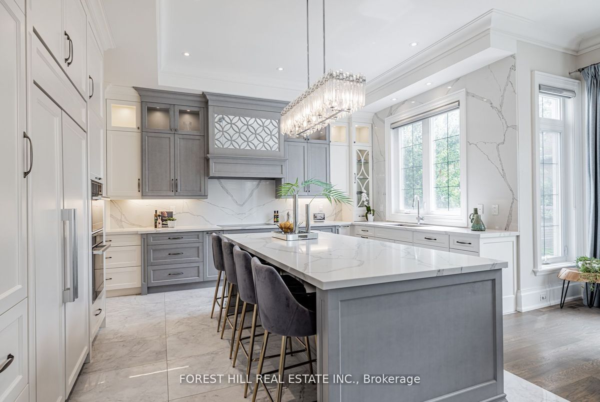 61 Hawksbury Drive 61 Hawksbury Drive Toronto C15