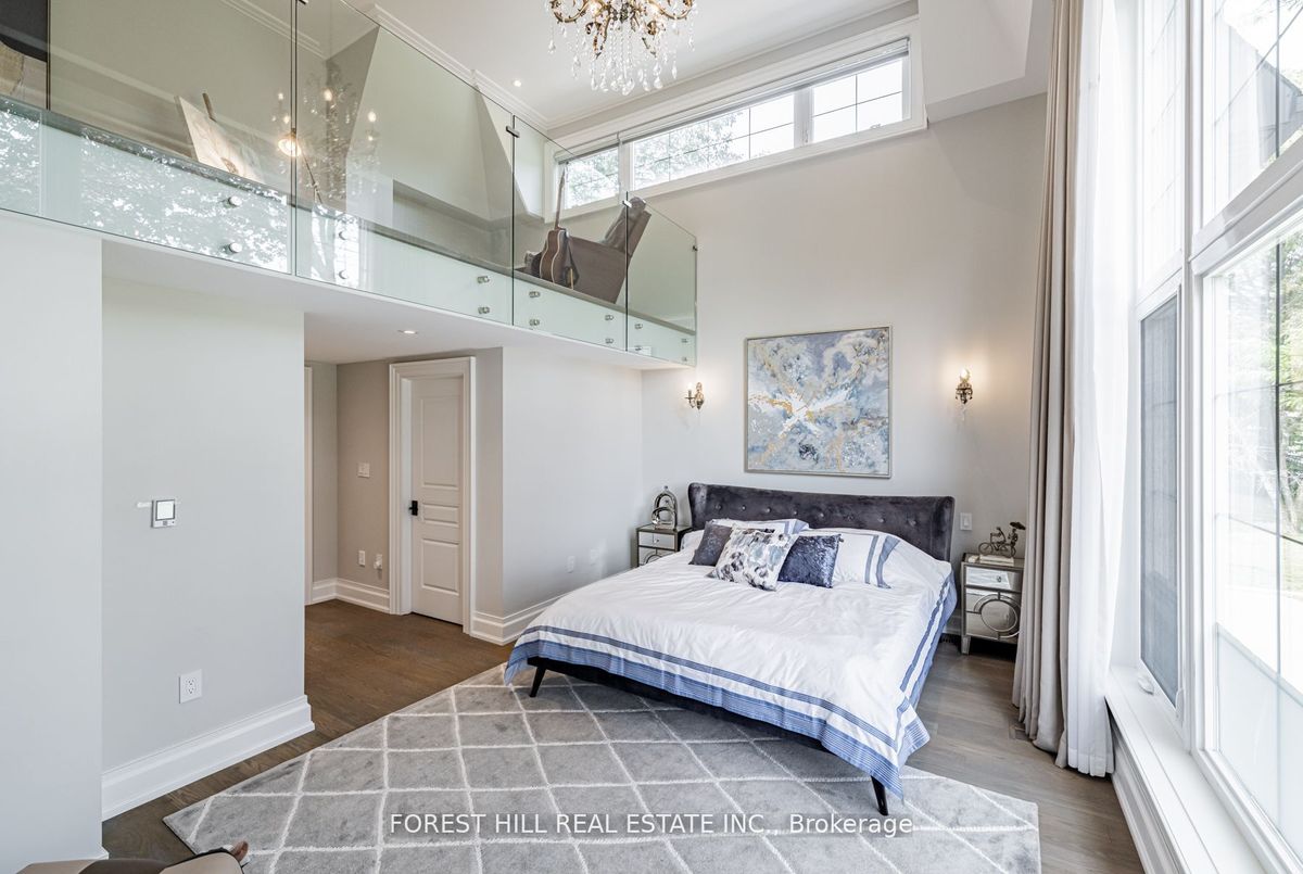 61 Hawksbury Drive 61 Hawksbury Drive Toronto C15