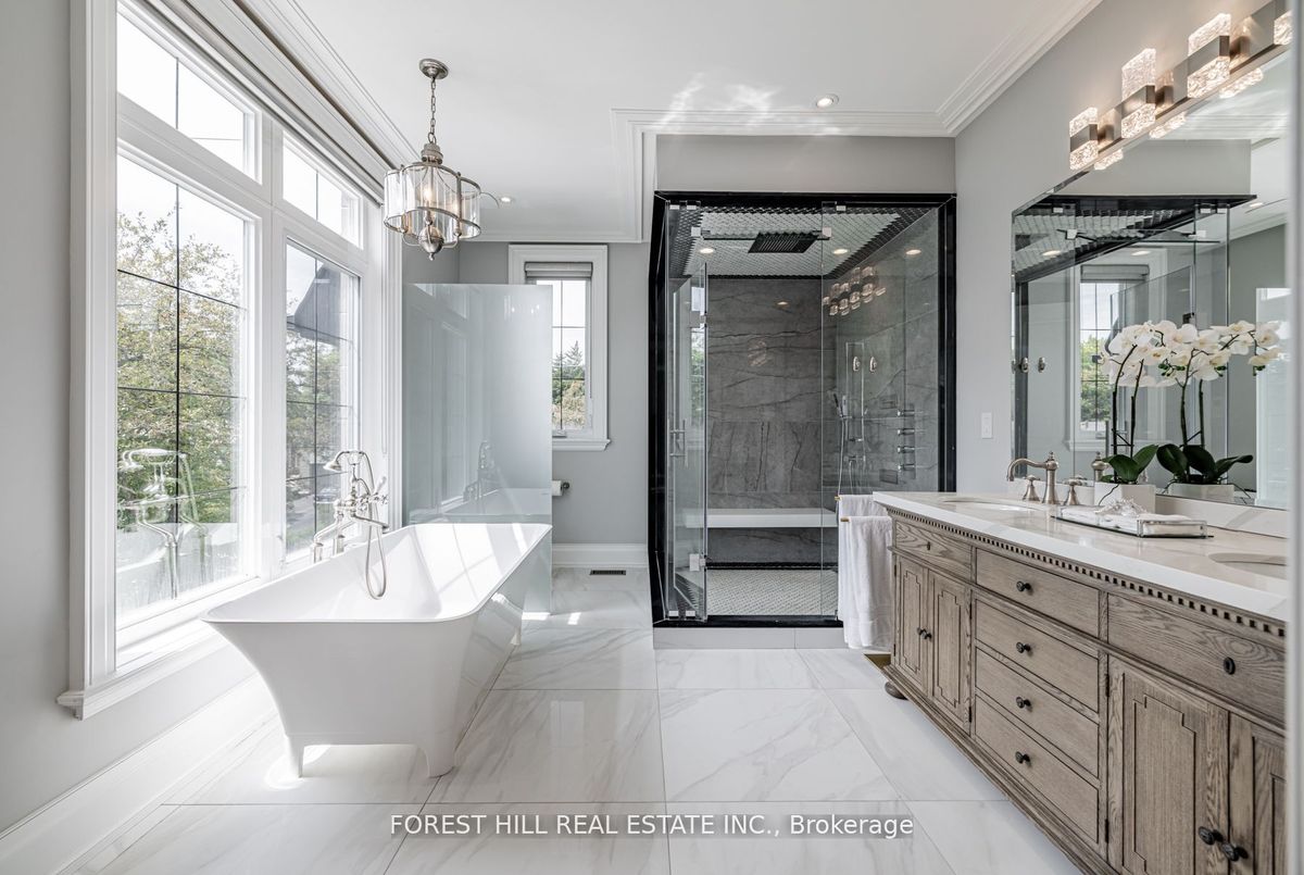 61 Hawksbury Drive 61 Hawksbury Drive Toronto C15