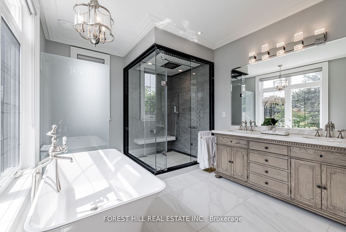 61 Hawksbury Drive 61 Hawksbury Drive Toronto C15