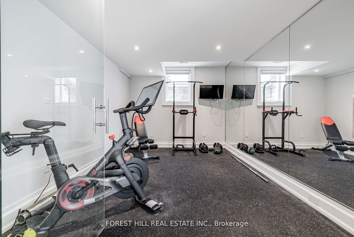 61 Hawksbury Drive 61 Hawksbury Drive Toronto C15