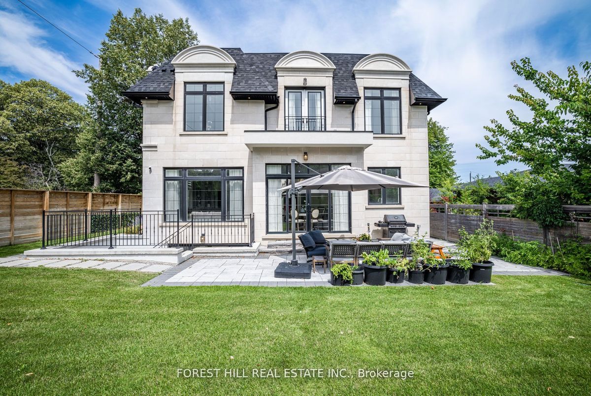 61 Hawksbury Drive 61 Hawksbury Drive Toronto C15