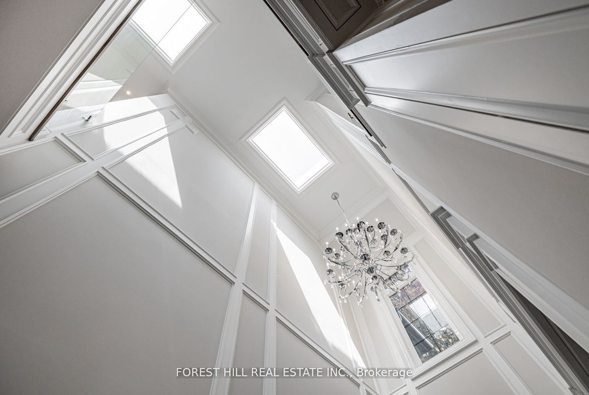 61 Hawksbury Drive 61 Hawksbury Drive Toronto C15