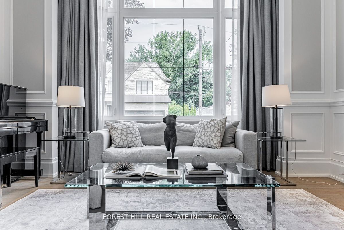 61 Hawksbury Drive 61 Hawksbury Drive Toronto C15