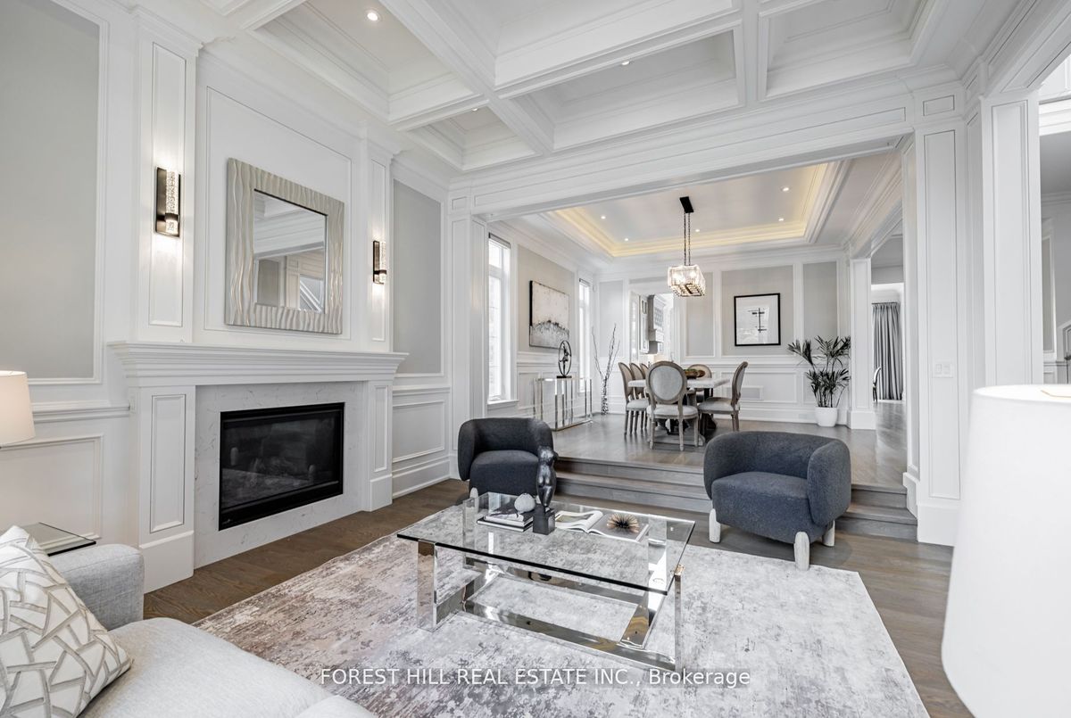 61 Hawksbury Drive 61 Hawksbury Drive Toronto C15