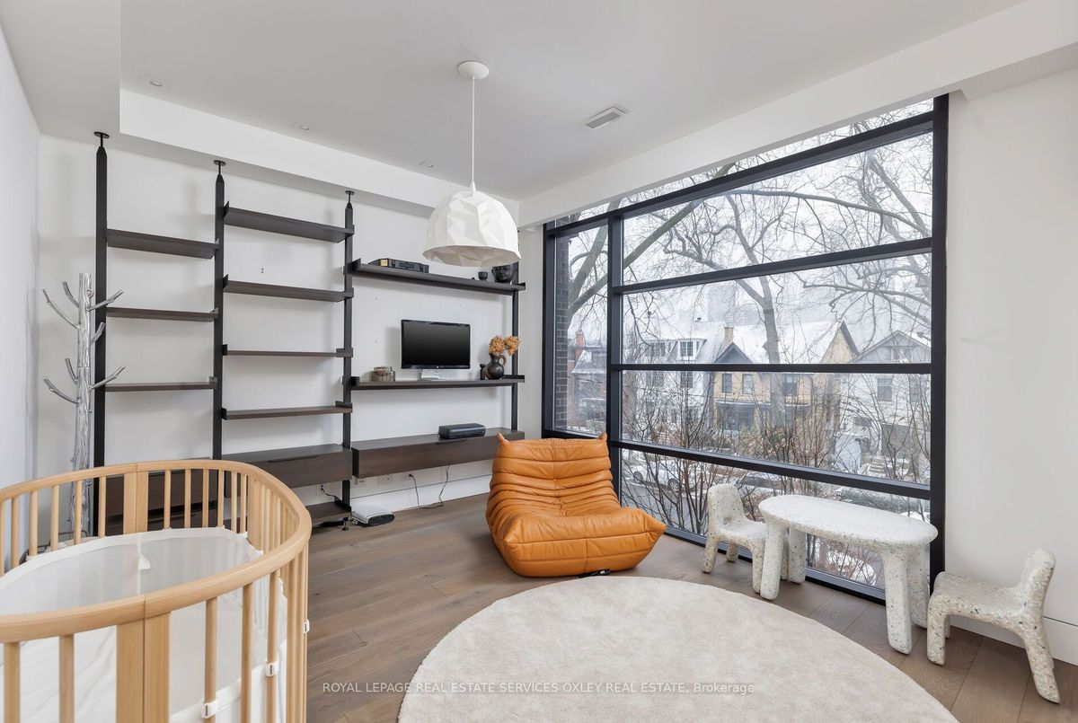 76 Roxborough St W 76 Roxborough St W Toronto