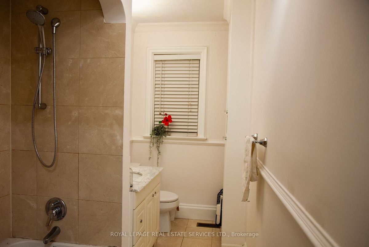 38 Citation Drive 38 Citation Drive Toronto C15