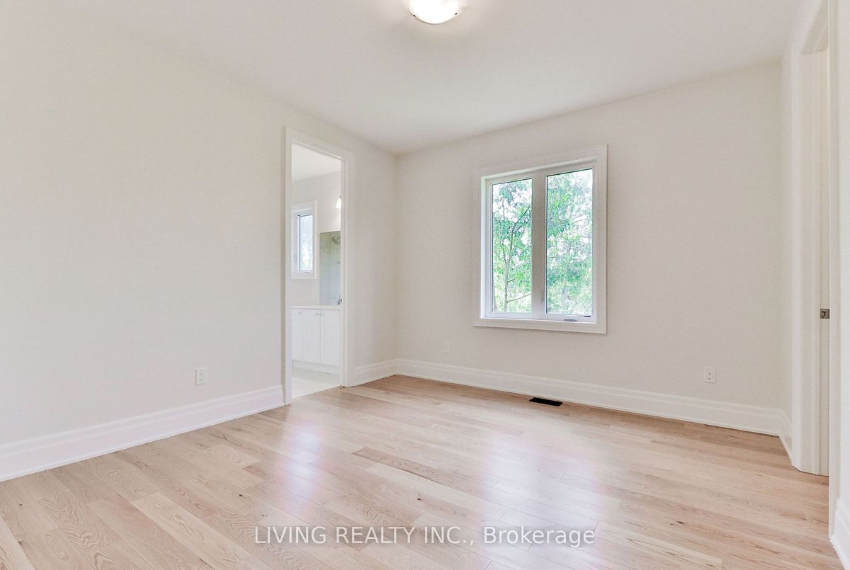 16 Becky Cheung Court 16 Becky Cheung Court Toronto C14