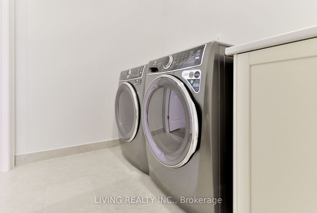 16 Becky Cheung Court 16 Becky Cheung Court Toronto C14