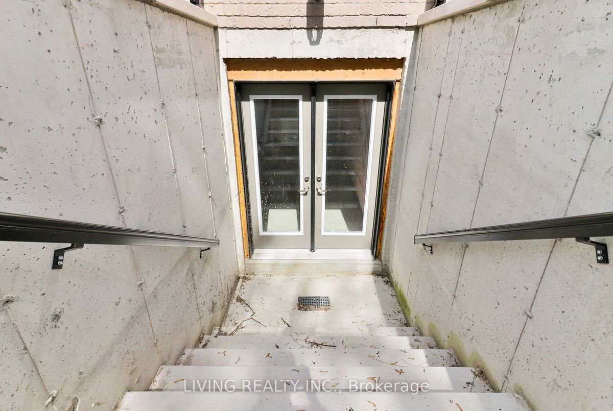 16 Becky Cheung Court 16 Becky Cheung Court Toronto C14