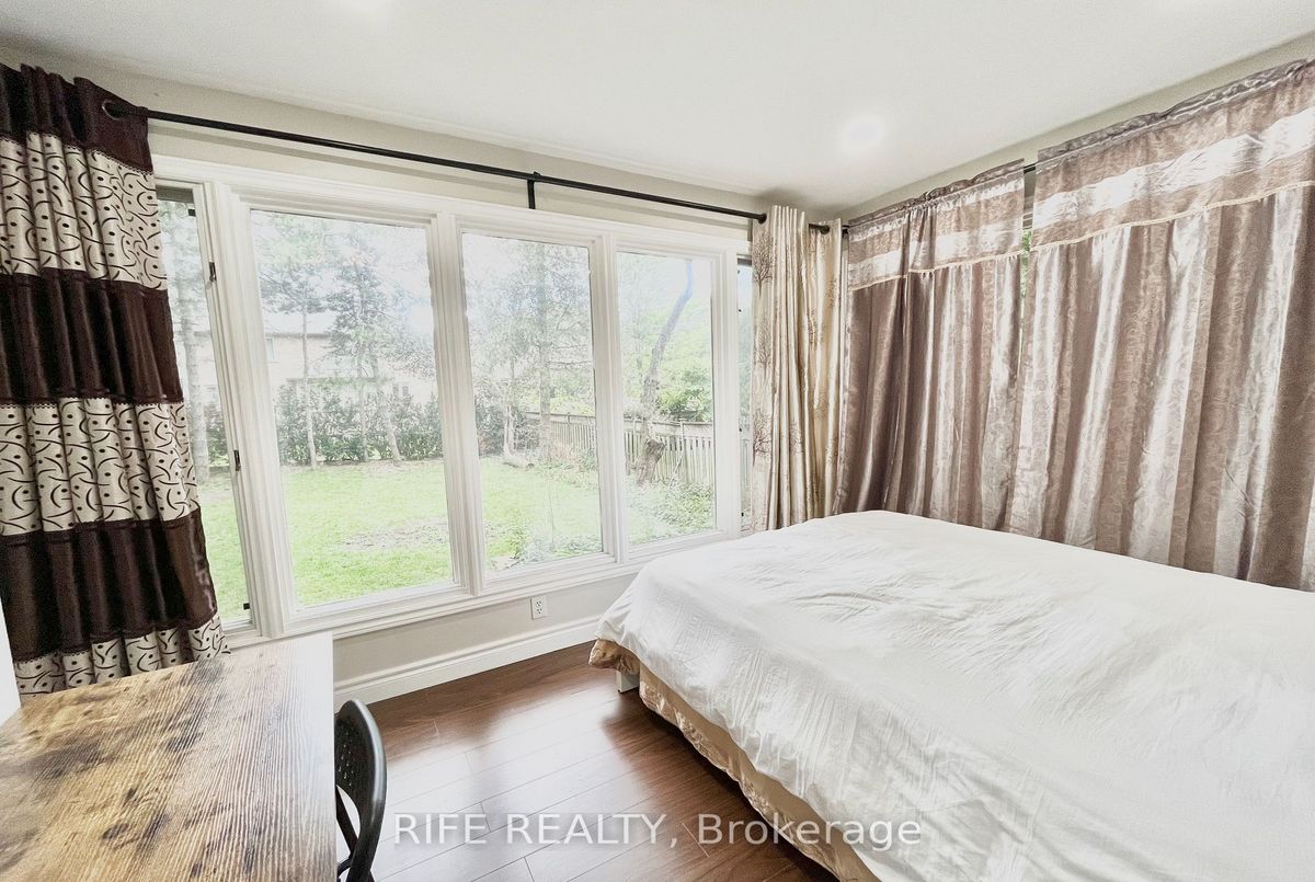 298 Empress Avenue S 298 Empress Avenue S Toronto C14