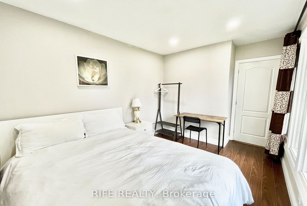 298 Empress Avenue S 298 Empress Avenue S Toronto C14