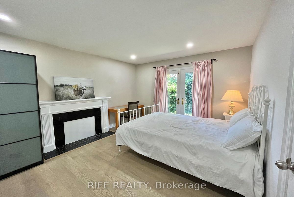 298 Empress Avenue S 298 Empress Avenue S Toronto C14