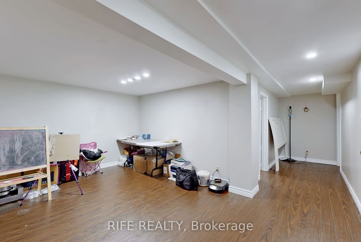 298 Empress Avenue S 298 Empress Avenue S Toronto C14