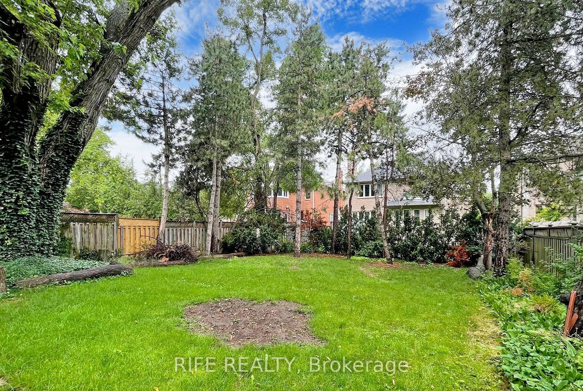 298 Empress Avenue S 298 Empress Avenue S Toronto C14