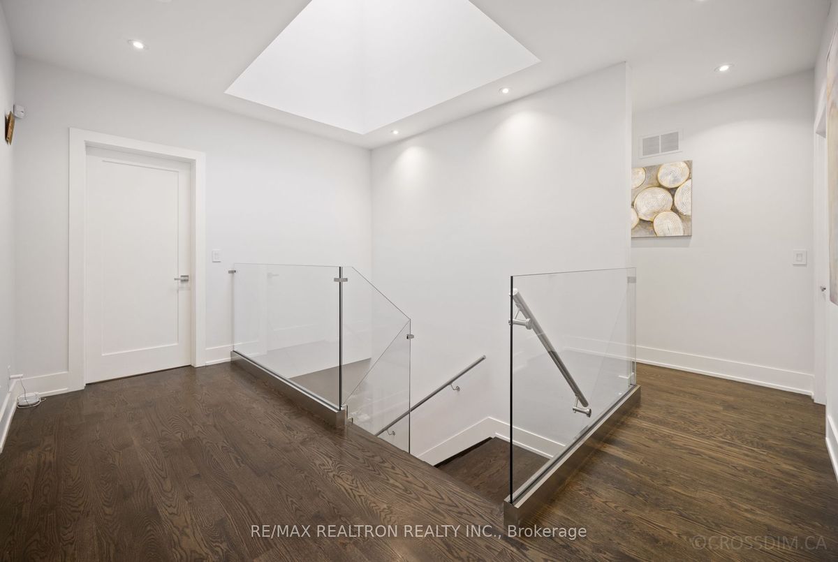 76 Empress Avenue 76 Empress Avenue Toronto C14