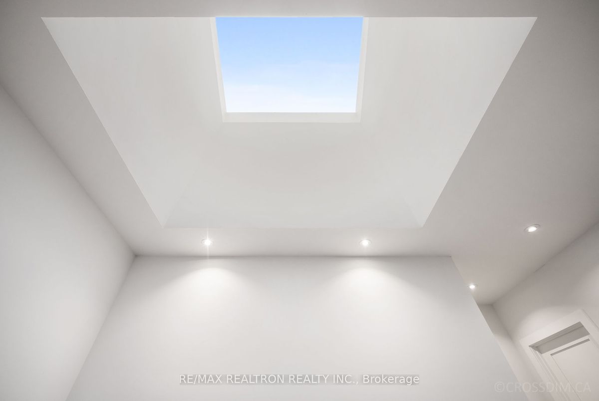 76 Empress Avenue 76 Empress Avenue Toronto C14