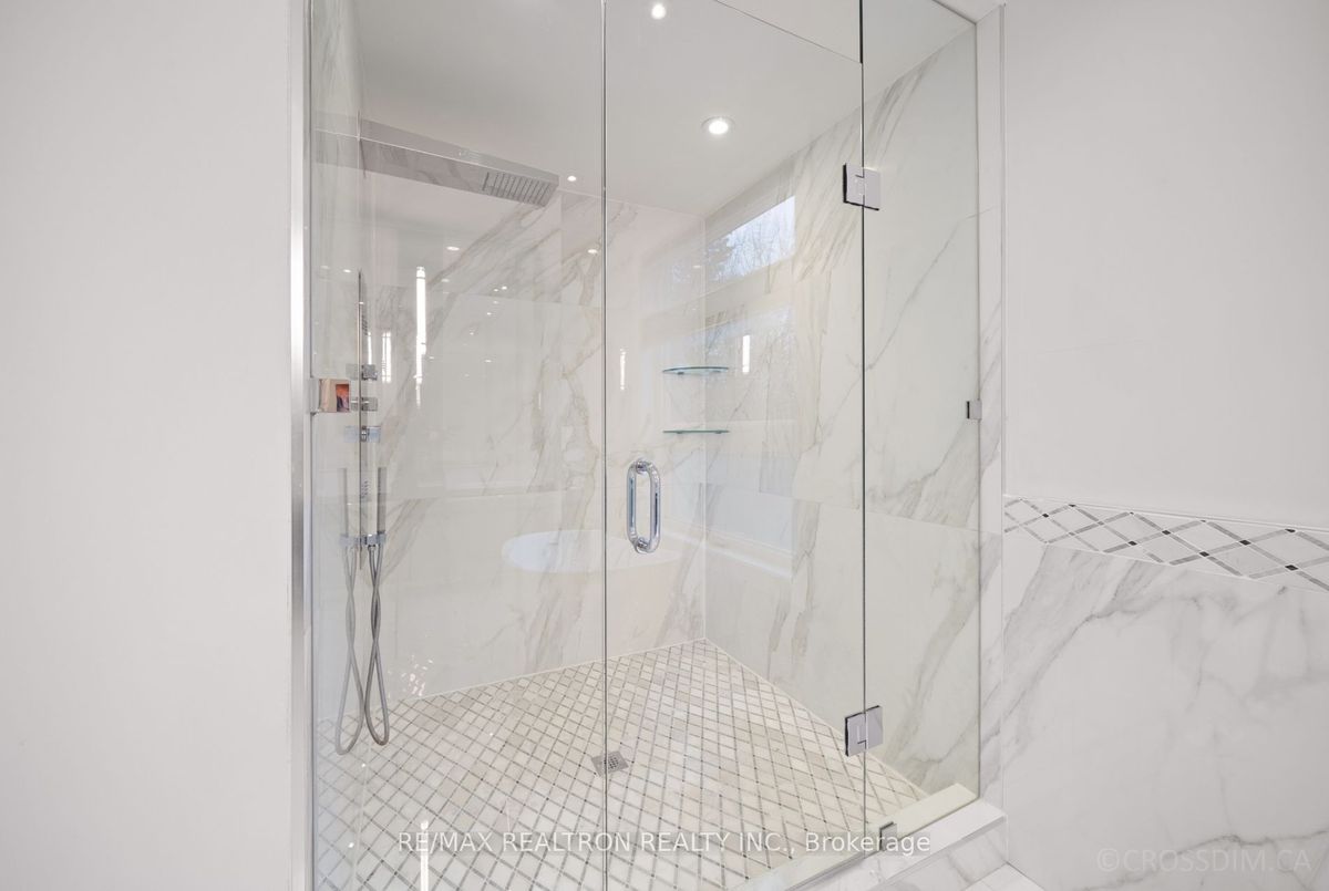 76 Empress Avenue 76 Empress Avenue Toronto C14