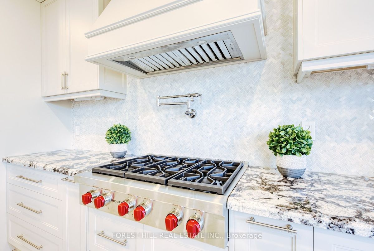 7 Becky Cheung Court 7 Becky Cheung Court Toronto C14