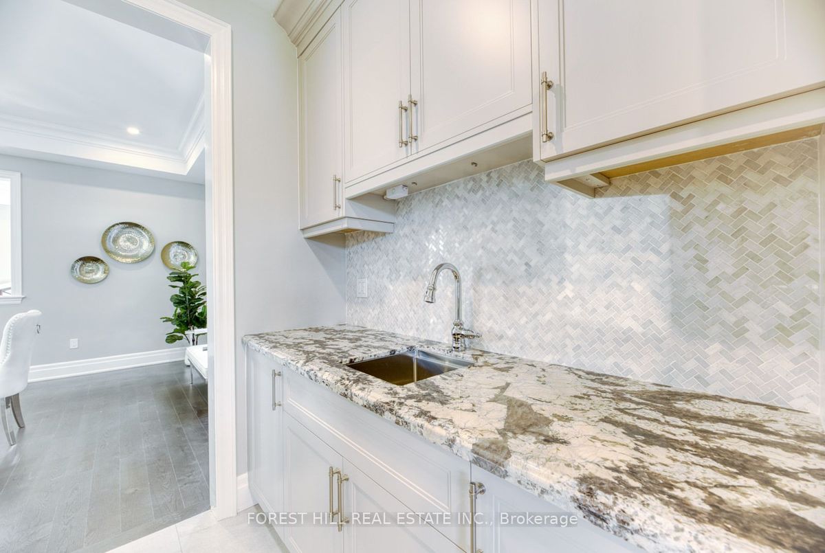 7 Becky Cheung Court 7 Becky Cheung Court Toronto C14