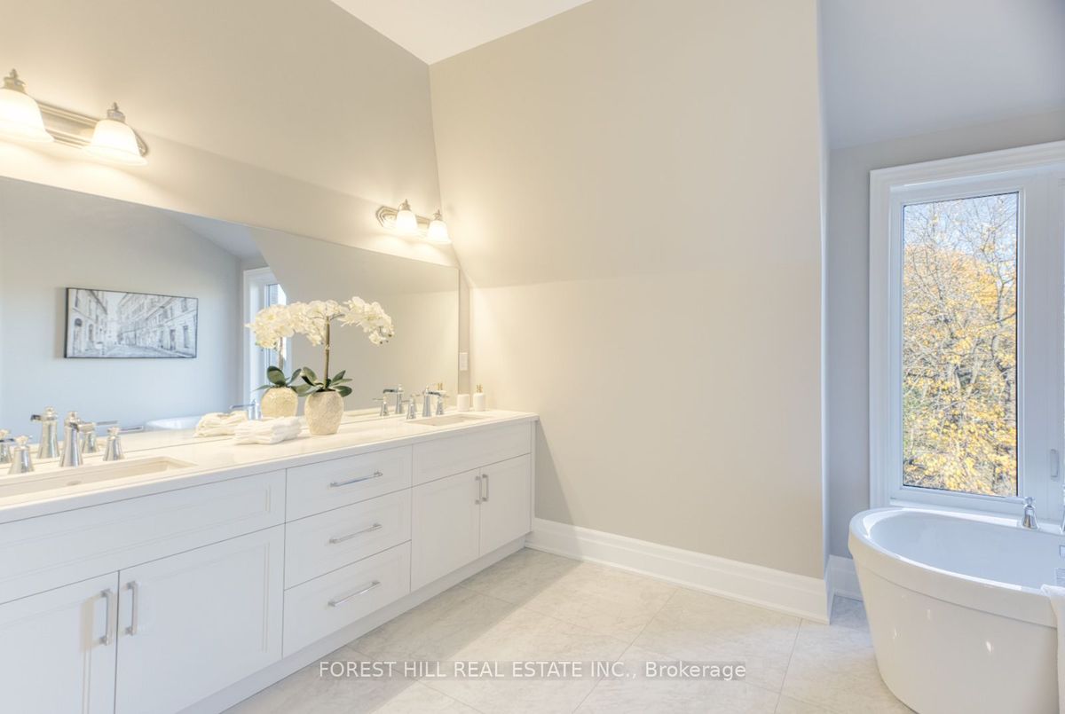 7 Becky Cheung Court 7 Becky Cheung Court Toronto C14