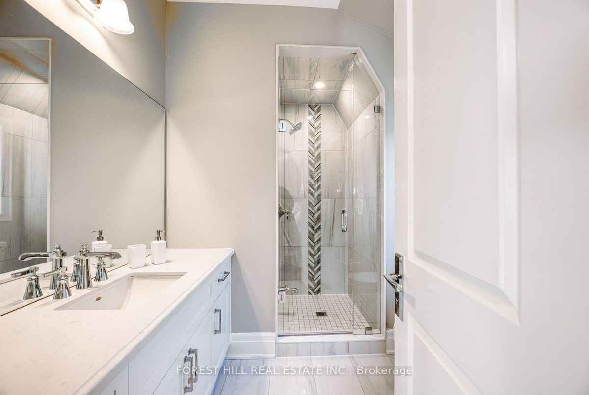 7 Becky Cheung Court 7 Becky Cheung Court Toronto C14