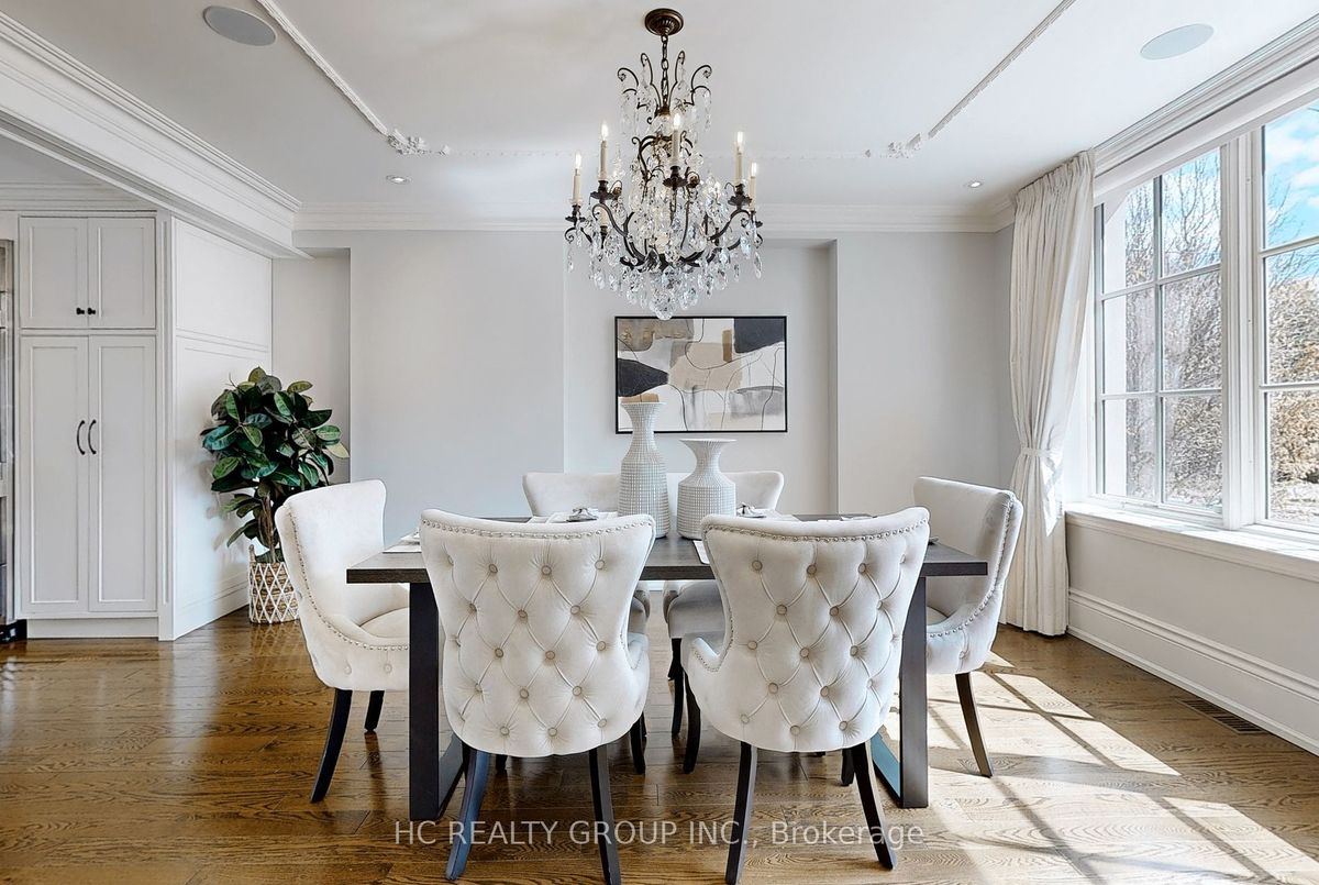 136 Kilbarry Road 136 Kilbarry Road Toronto C03