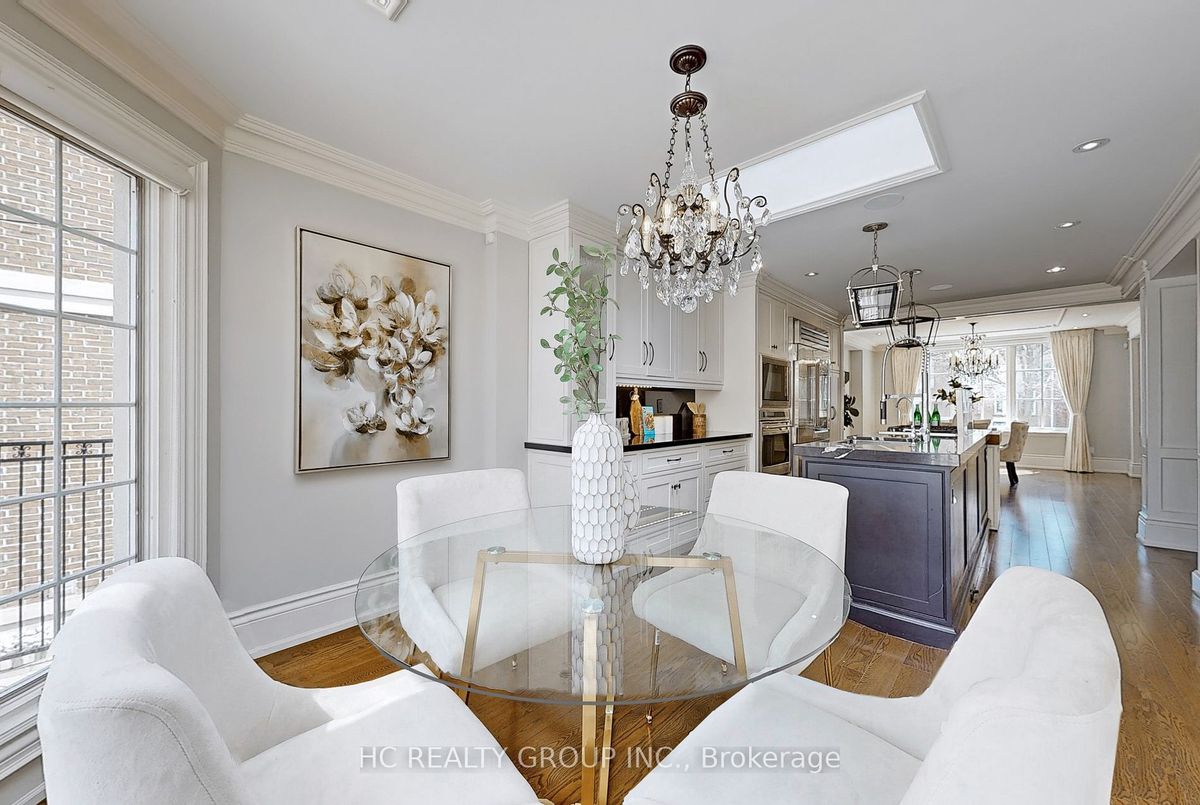 136 Kilbarry Road 136 Kilbarry Road Toronto C03