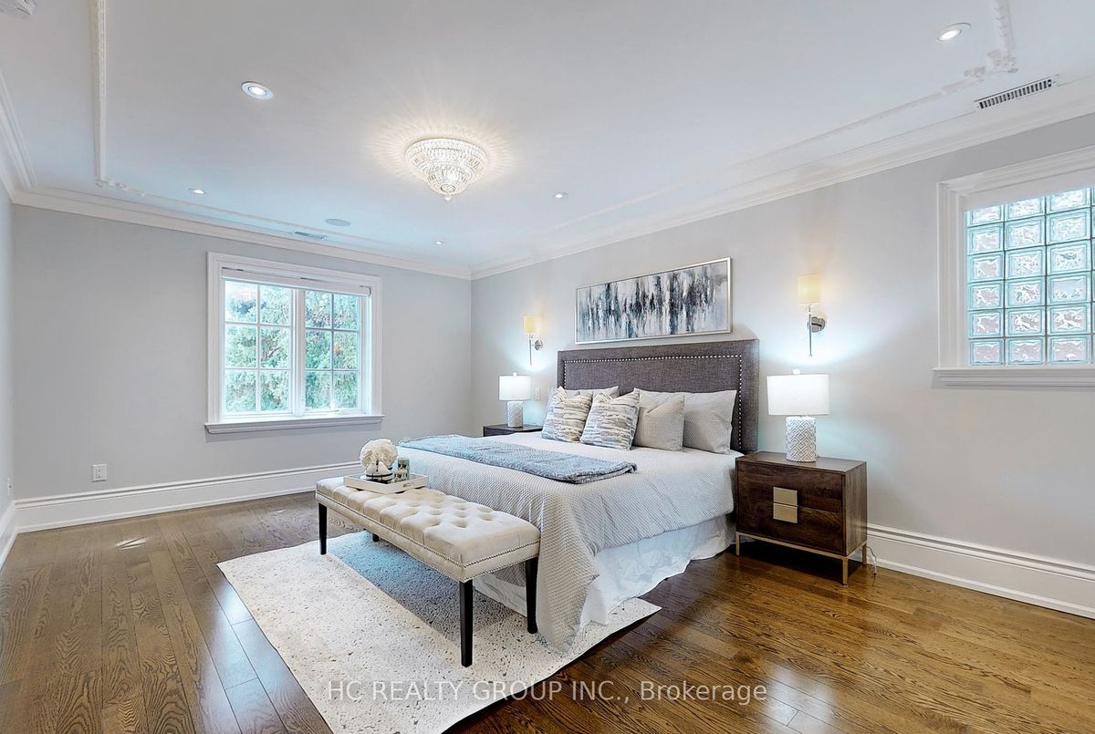 136 Kilbarry Road 136 Kilbarry Road Toronto C03