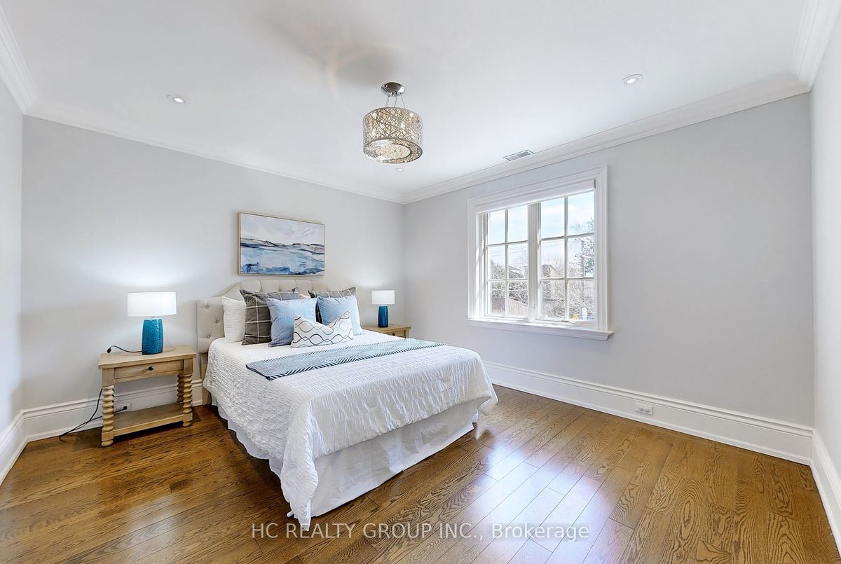 136 Kilbarry Road 136 Kilbarry Road Toronto C03