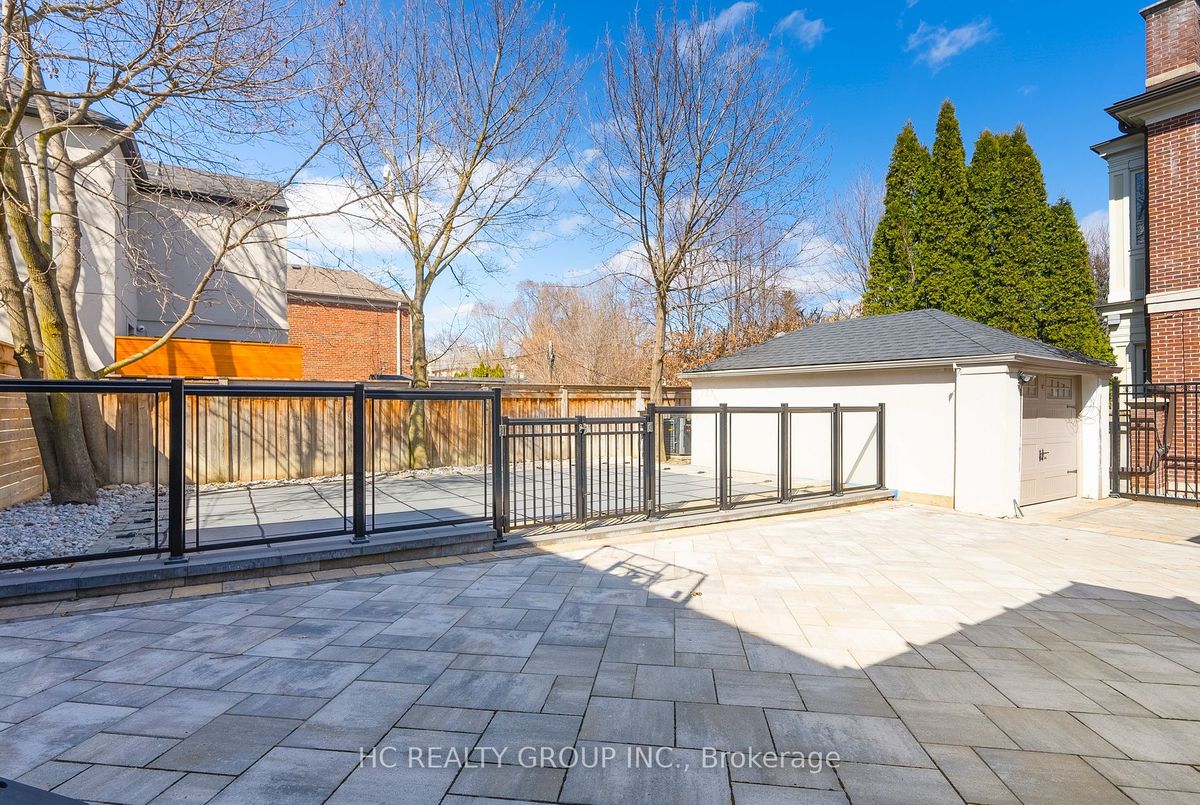 136 Kilbarry Road 136 Kilbarry Road Toronto C03