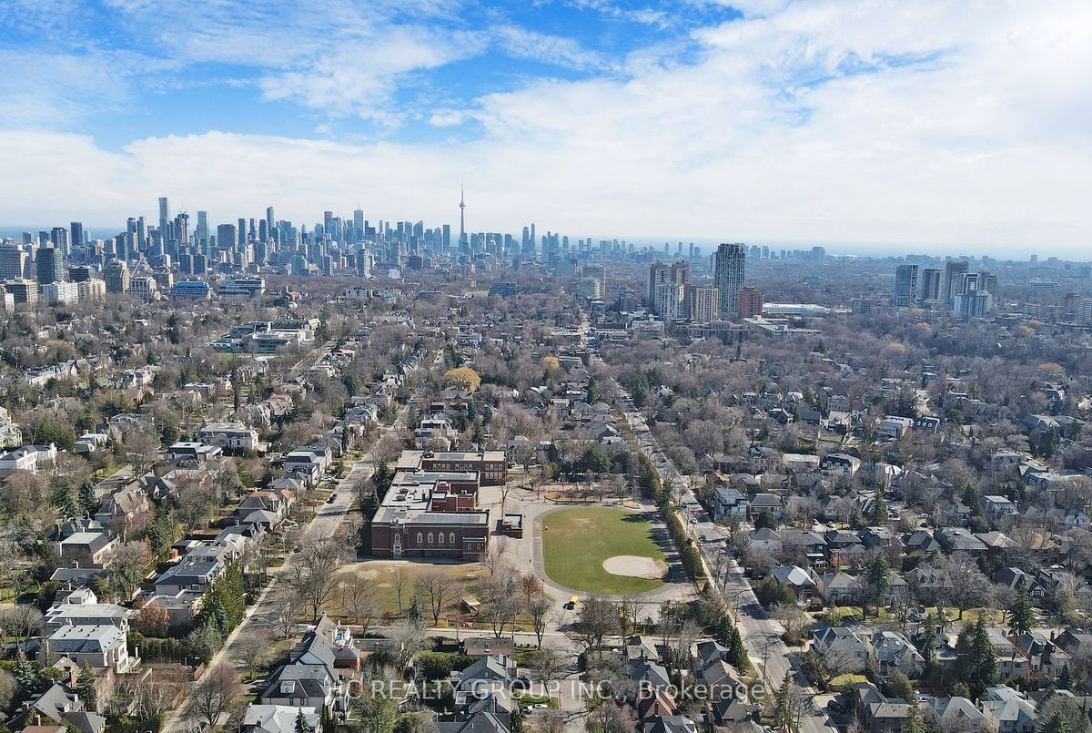 136 Kilbarry Road 136 Kilbarry Road Toronto C03