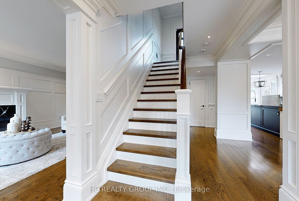 136 Kilbarry Road 136 Kilbarry Road Toronto C03