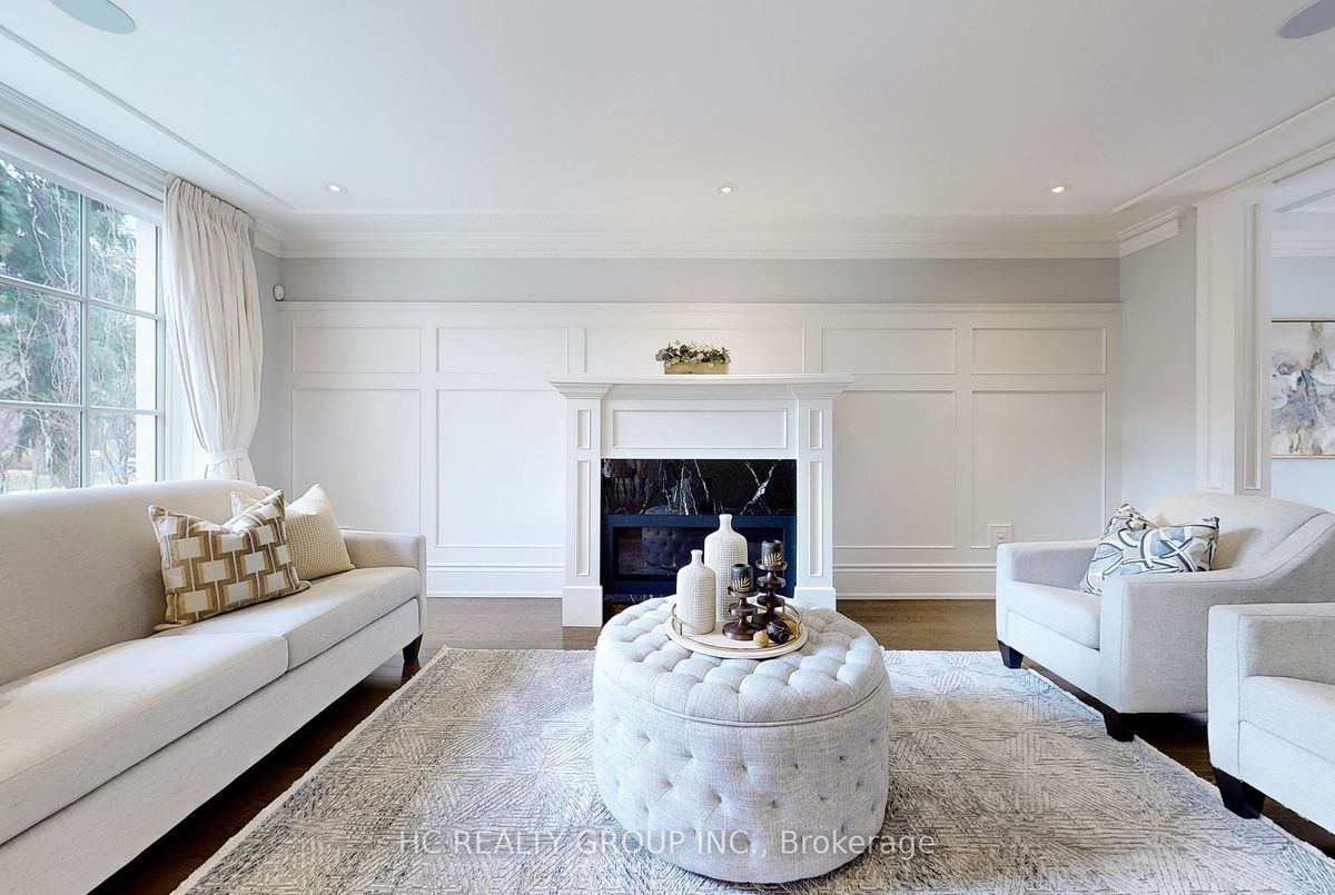 136 Kilbarry Road 136 Kilbarry Road Toronto C03