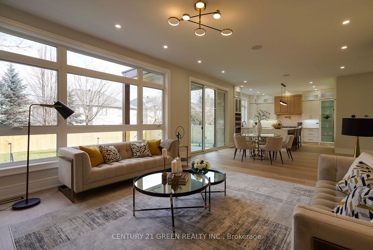 49 Grantbrook St 49 Grantbrook St Toronto