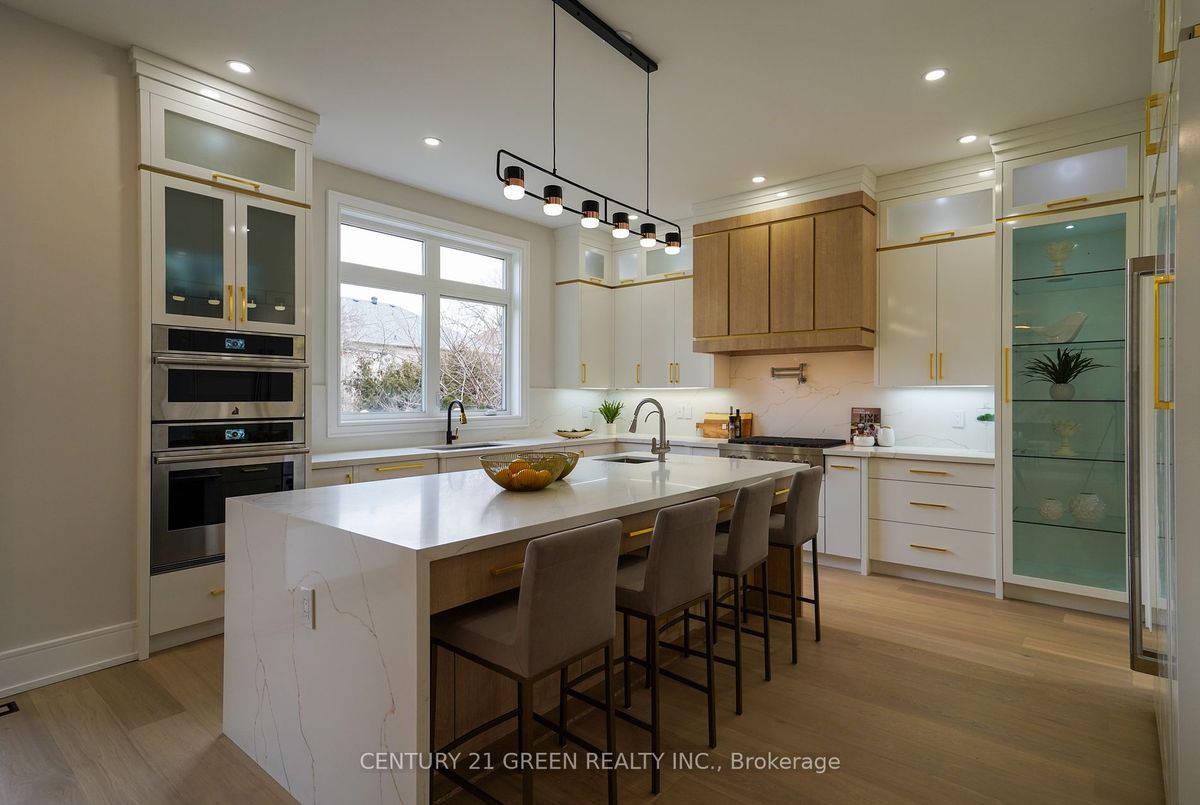 49 Grantbrook St 49 Grantbrook St Toronto