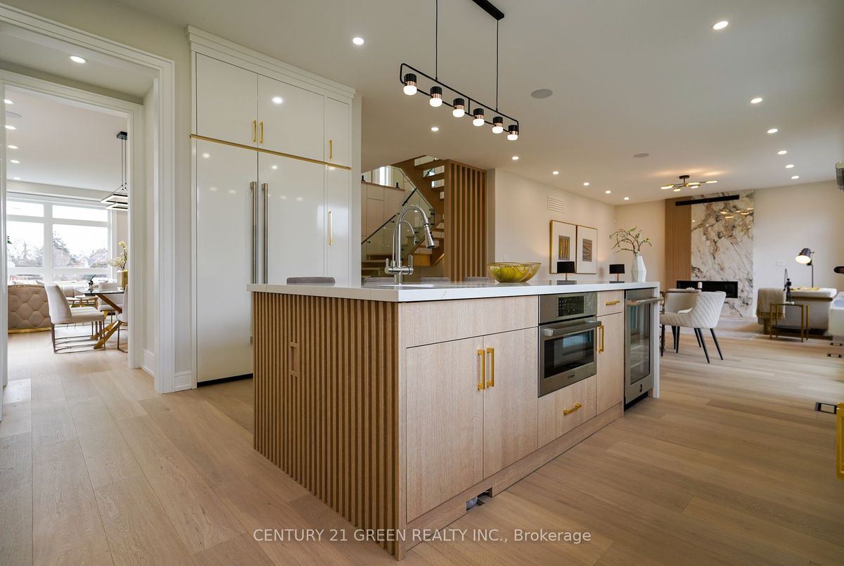 49 Grantbrook St 49 Grantbrook St Toronto