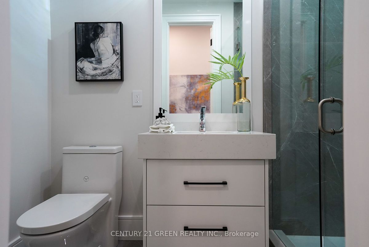49 Grantbrook St 49 Grantbrook St Toronto