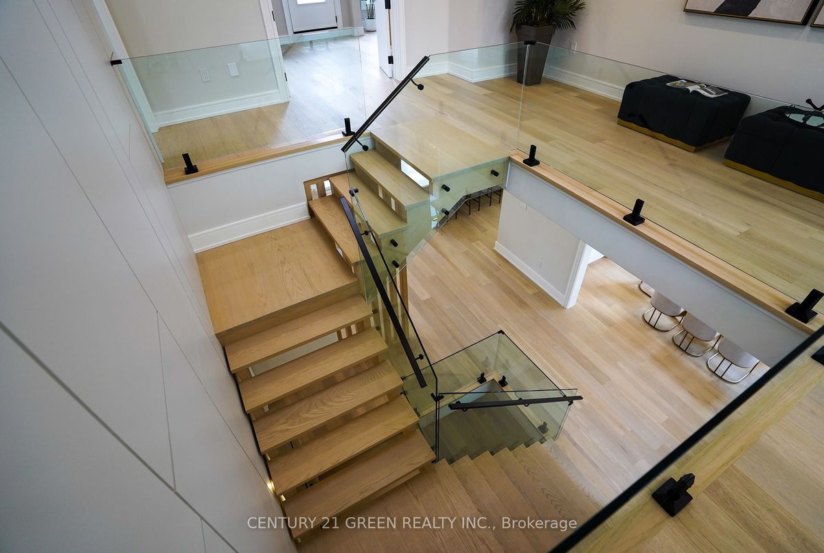 49 Grantbrook St 49 Grantbrook St Toronto