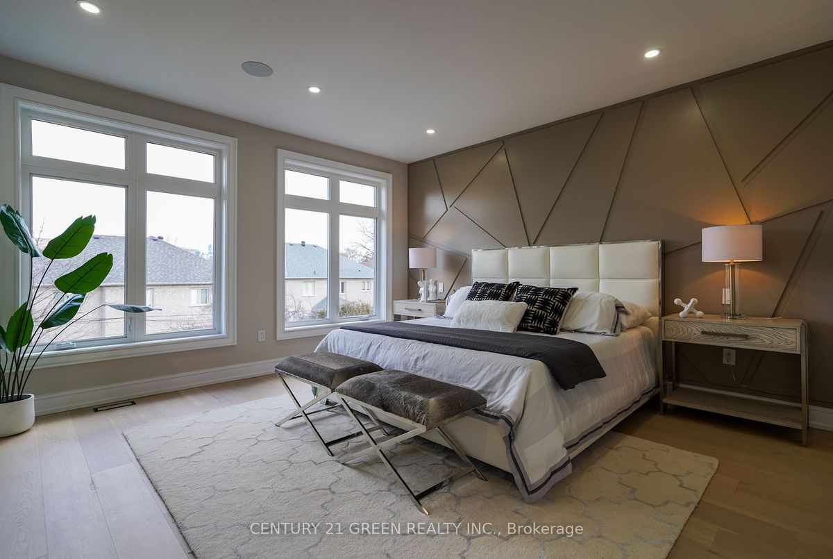 49 Grantbrook St 49 Grantbrook St Toronto